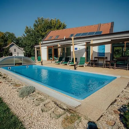 Guest house Platan *