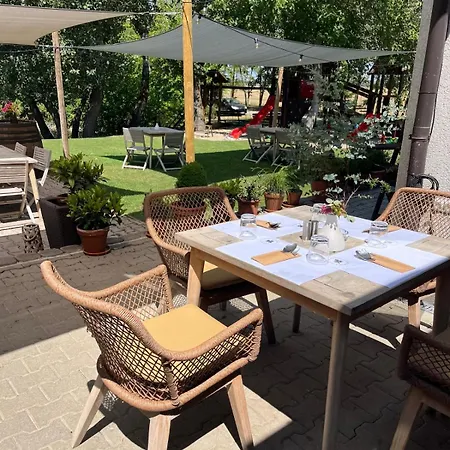 Platan Guest house Narad