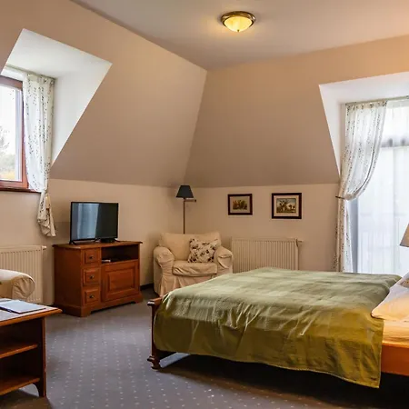 Platan 招待所 Narad